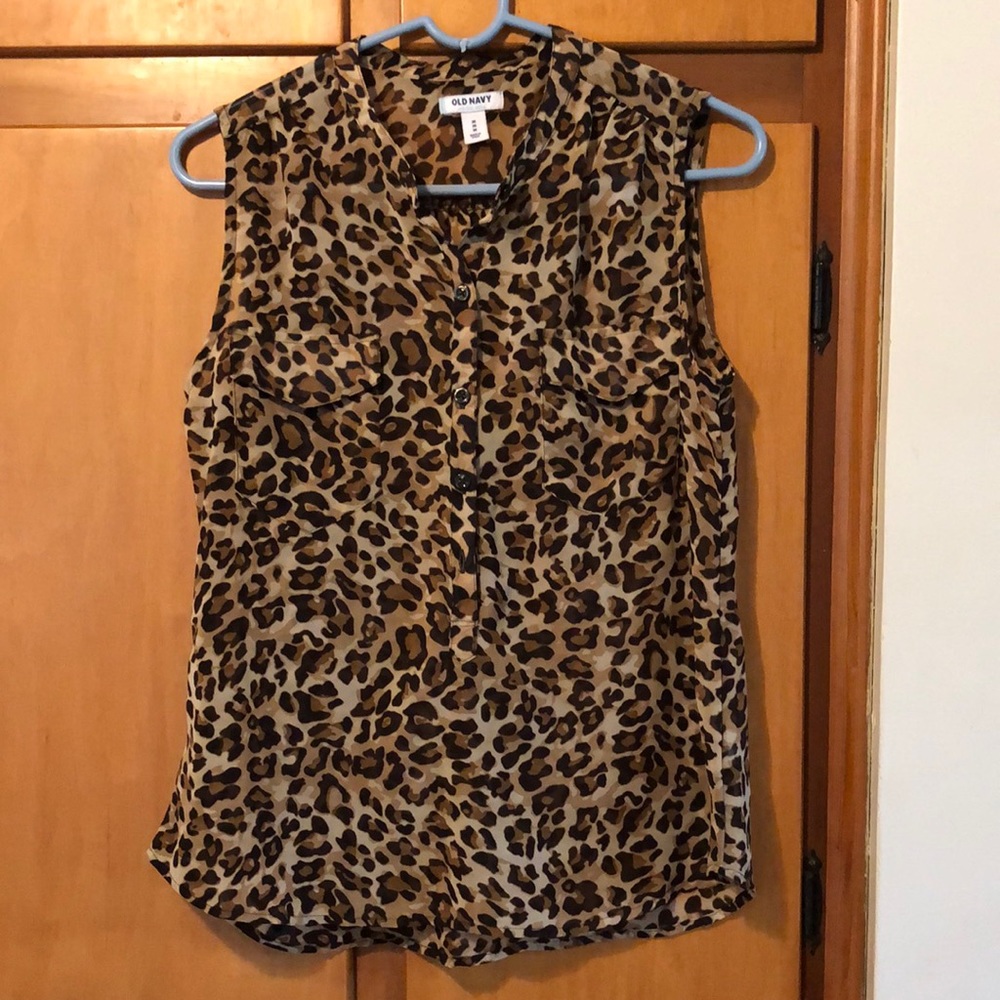 Old Navy Leopard Print Sleeveless Top